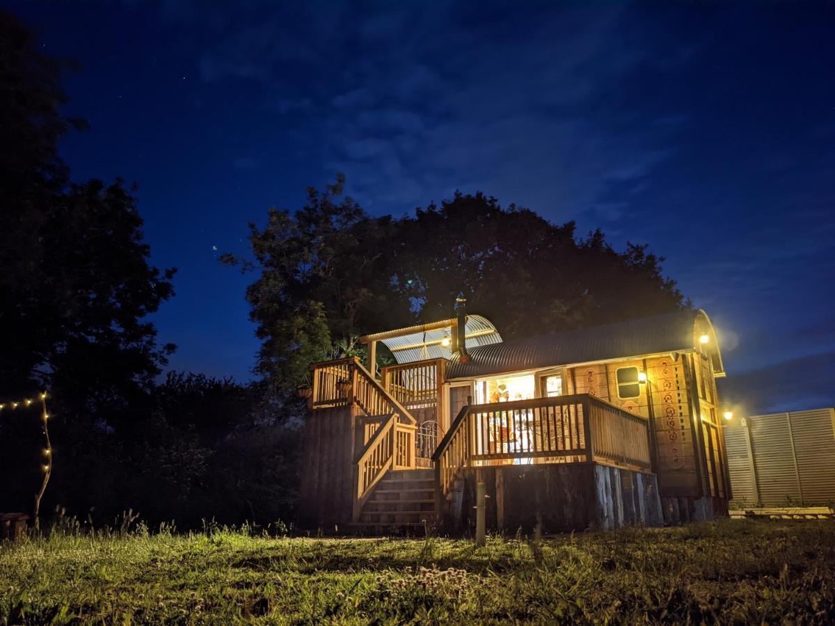 Get Away Hide Away Villa Dereham Exterior photo